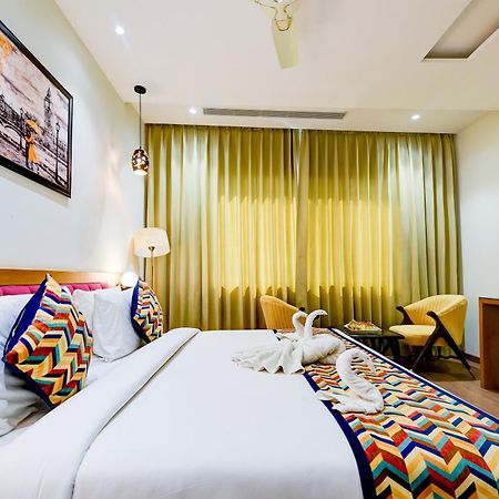 Classio Royale By Io Hotels Near Golden Temple Amritsar Exterior photo