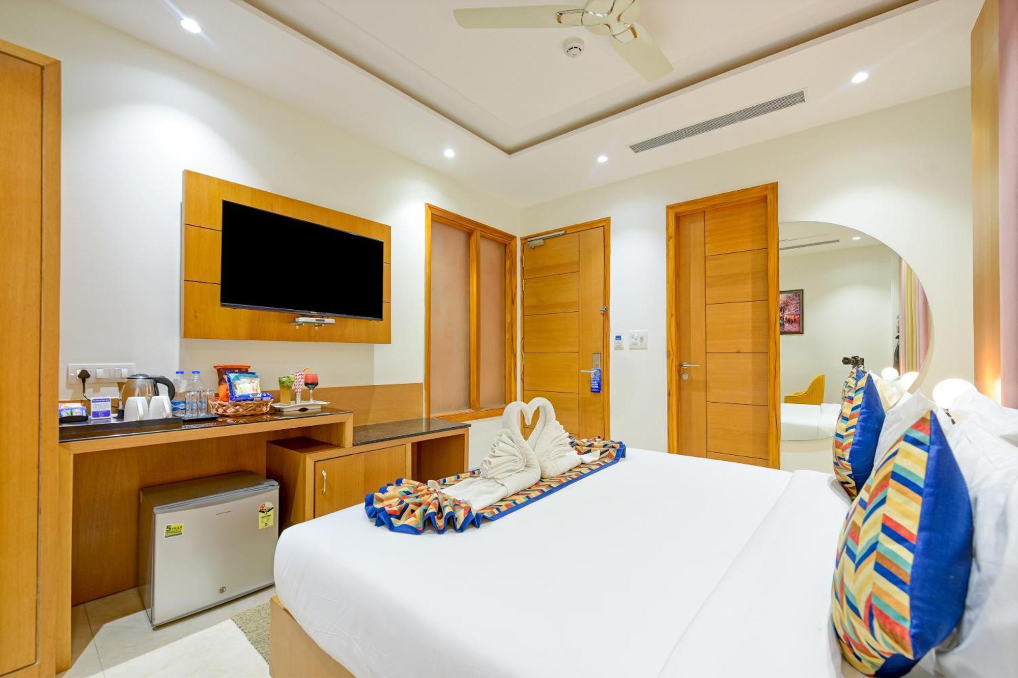 Classio Royale By Io Hotels Near Golden Temple Amritsar Exterior photo